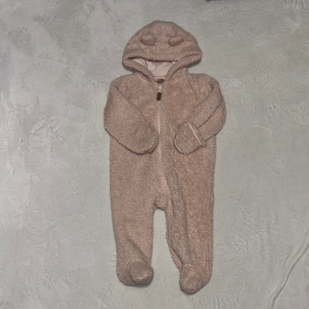 Lcarters light pink Kids fuzzy hooded One Piece bunting suit 9 months